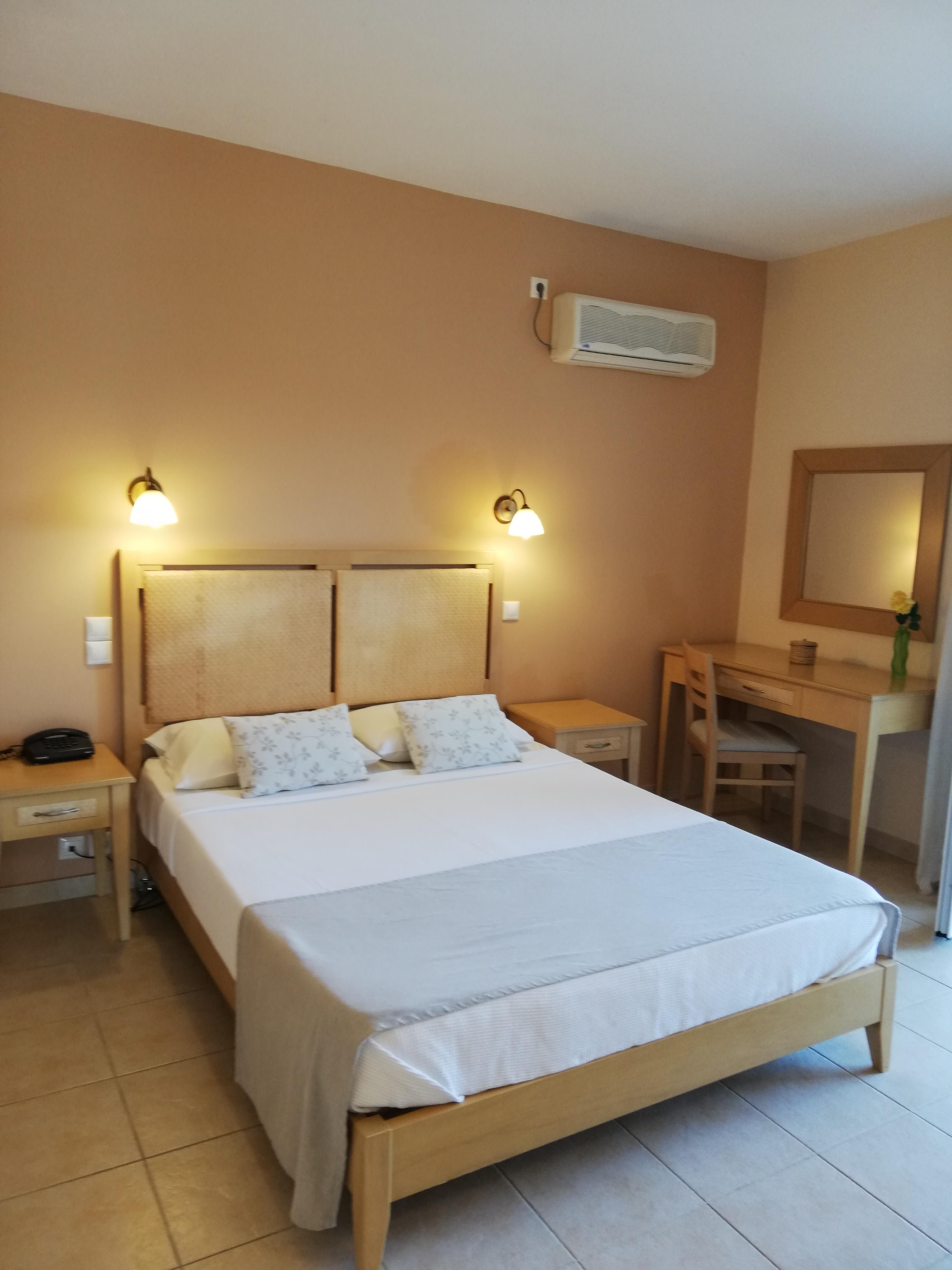 Astra Village Hotel Suites And Spa Livathos  Exterior foto